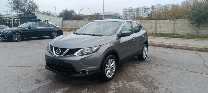 Nissan Qashqai, снимка 1 - Автомобили и джипове - 48142336