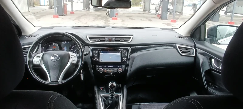 Nissan Qashqai, снимка 8 - Автомобили и джипове - 48142336