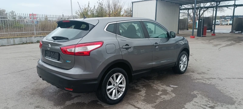 Nissan Qashqai, снимка 6 - Автомобили и джипове - 48142336