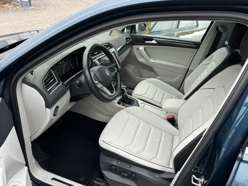 VW Tiguan 2.0 TDI КОЖЕН САЛОН, снимка 9 - Автомобили и джипове - 53373419