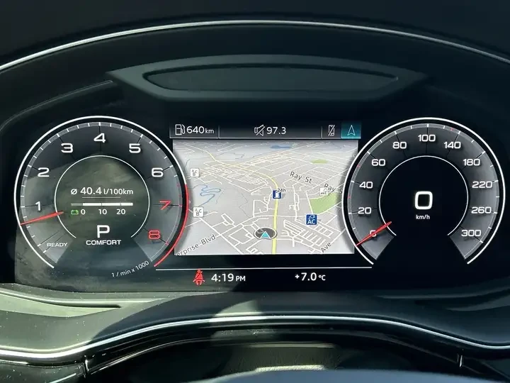 Audi Q8 Prestige/MATRIX/ОБДУХВАНЕ/ПАНОРАМА/360, снимка 9 - Автомобили и джипове - 54343696