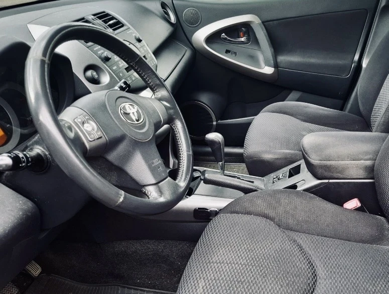 Toyota Rav4 2.0vvt AUTOMATIC , снимка 6 - Автомобили и джипове - 55329723