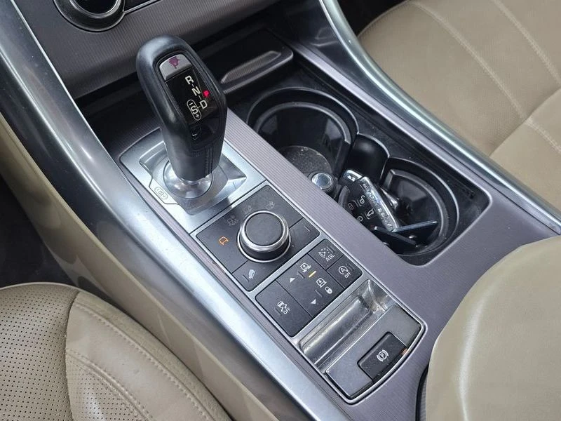 Land Rover Range Rover Sport 3.0 Automatic, снимка 9 - Автомобили и джипове - 55873313
