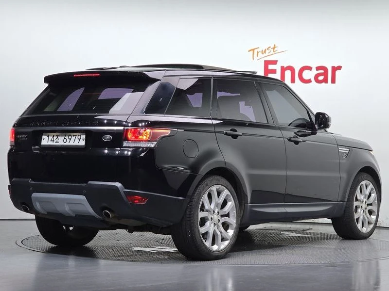 Land Rover Range Rover Sport 3.0 Automatic, снимка 2 - Автомобили и джипове - 55873313