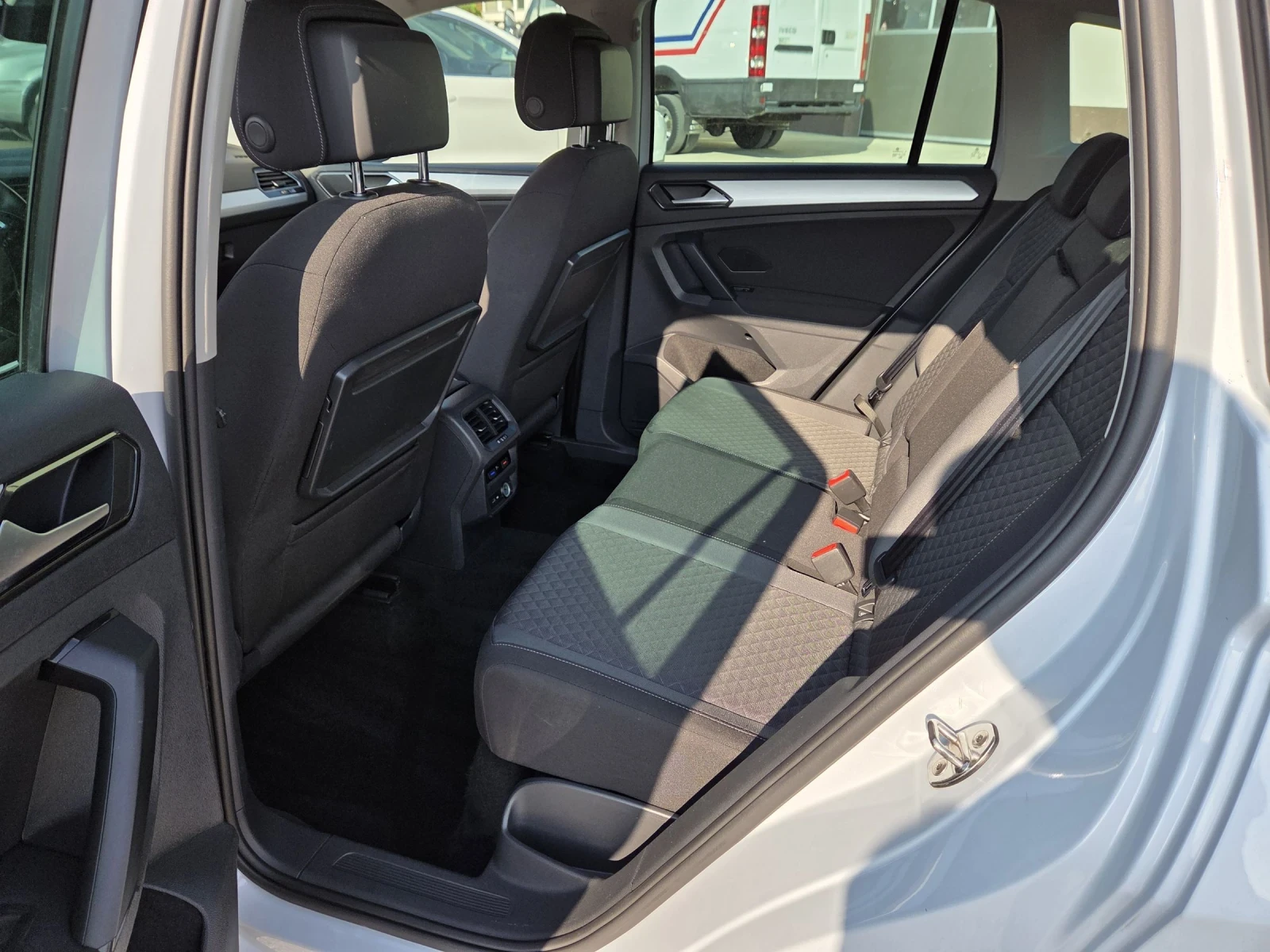 VW Tiguan 11.2018/ 157000/ 1.6TDI | Mobile.bg   12