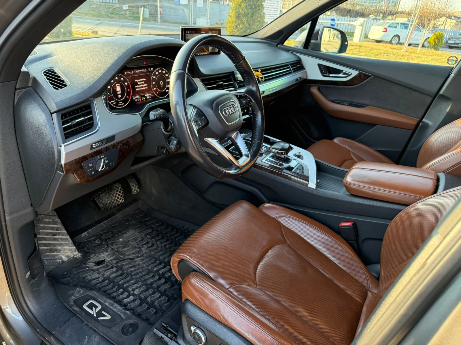 Audi Q7 3.0 TFSI Quattro, снимка 10 - Автомобили и джипове - 53864675