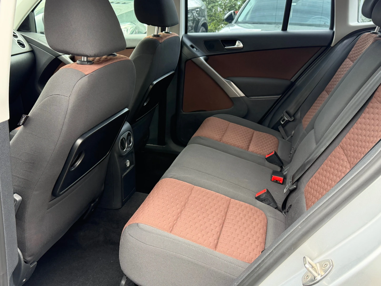 VW Tiguan Barter, снимка 10 - Автомобили и джипове - 54602676