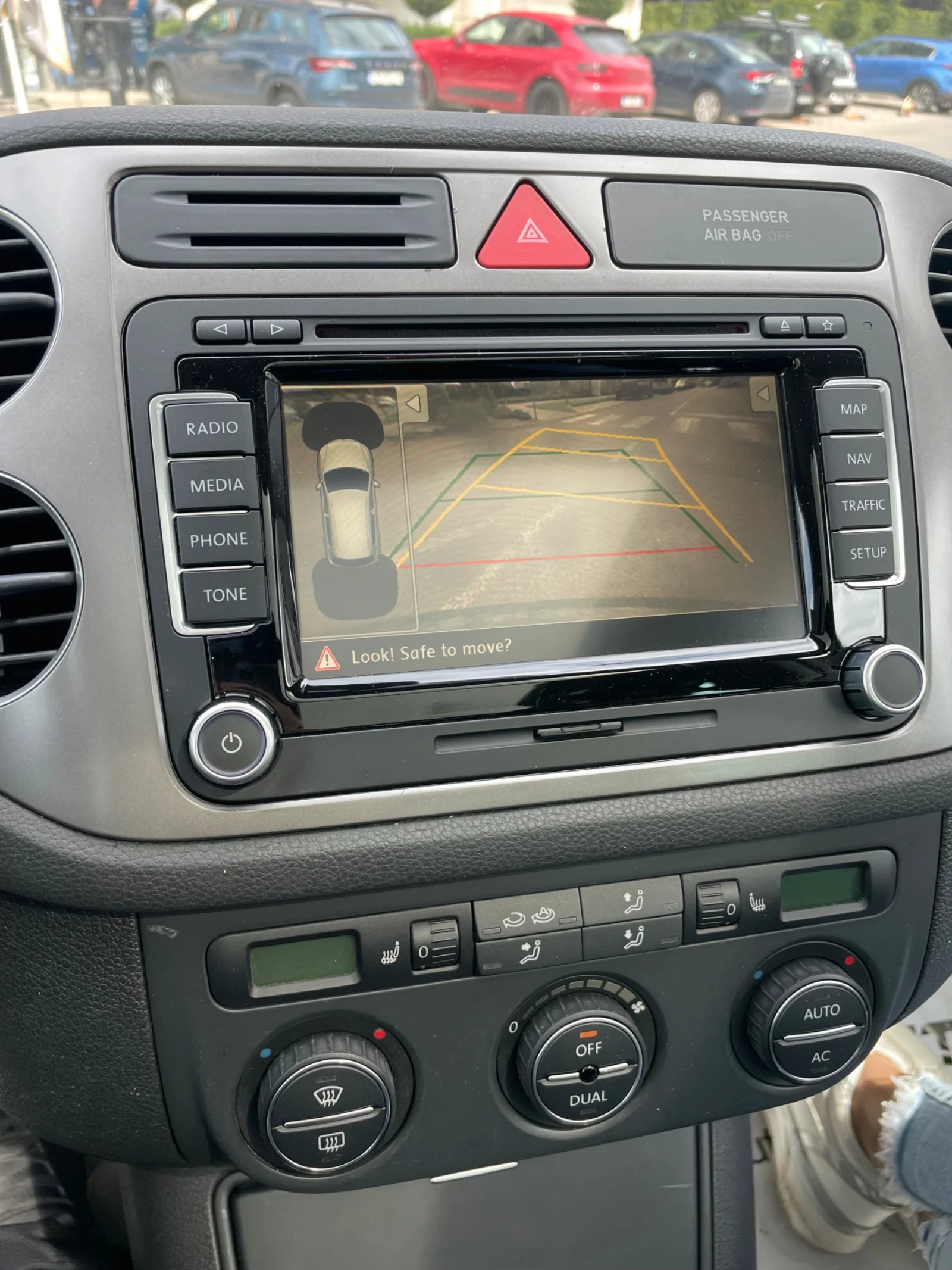 VW Tiguan, снимка 4 - Автомобили и джипове - 55510263
