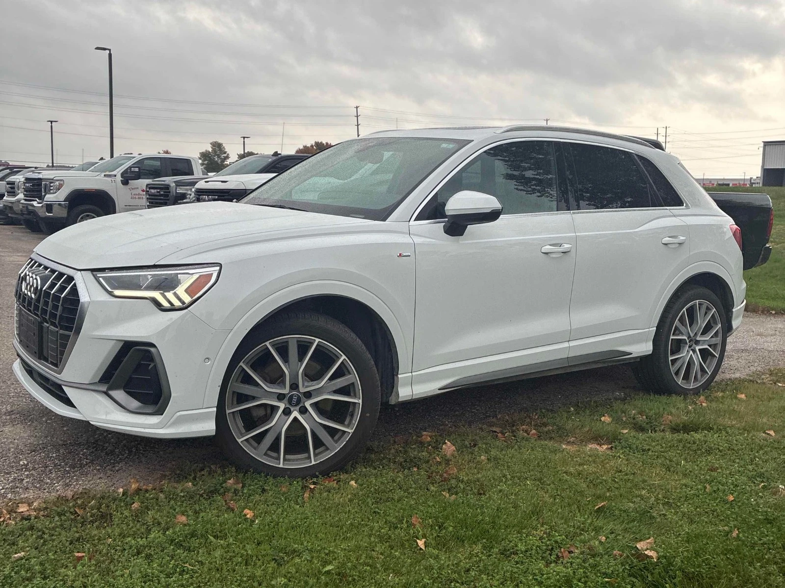 Audi Q3 Technik * АвтоКредит * (ЦЕНА ДО БГ), снимка 2 - Автомобили и джипове - 56329017