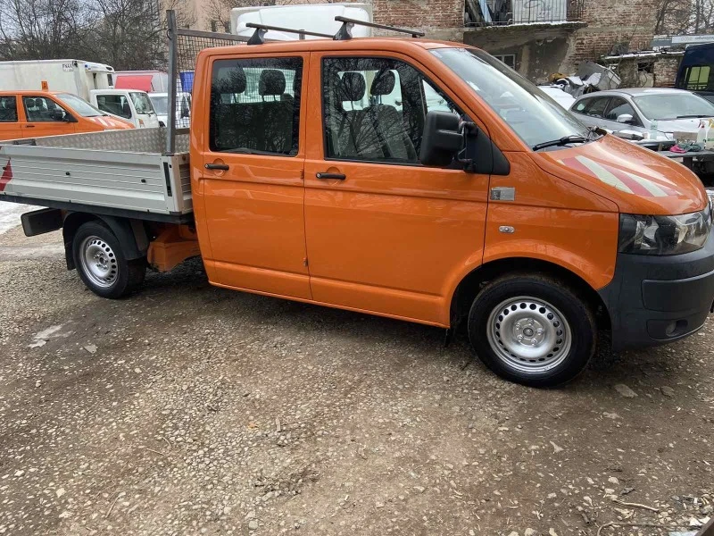 VW T5 2.0 TDi, снимка 2 - Бусове и автобуси - 43820906