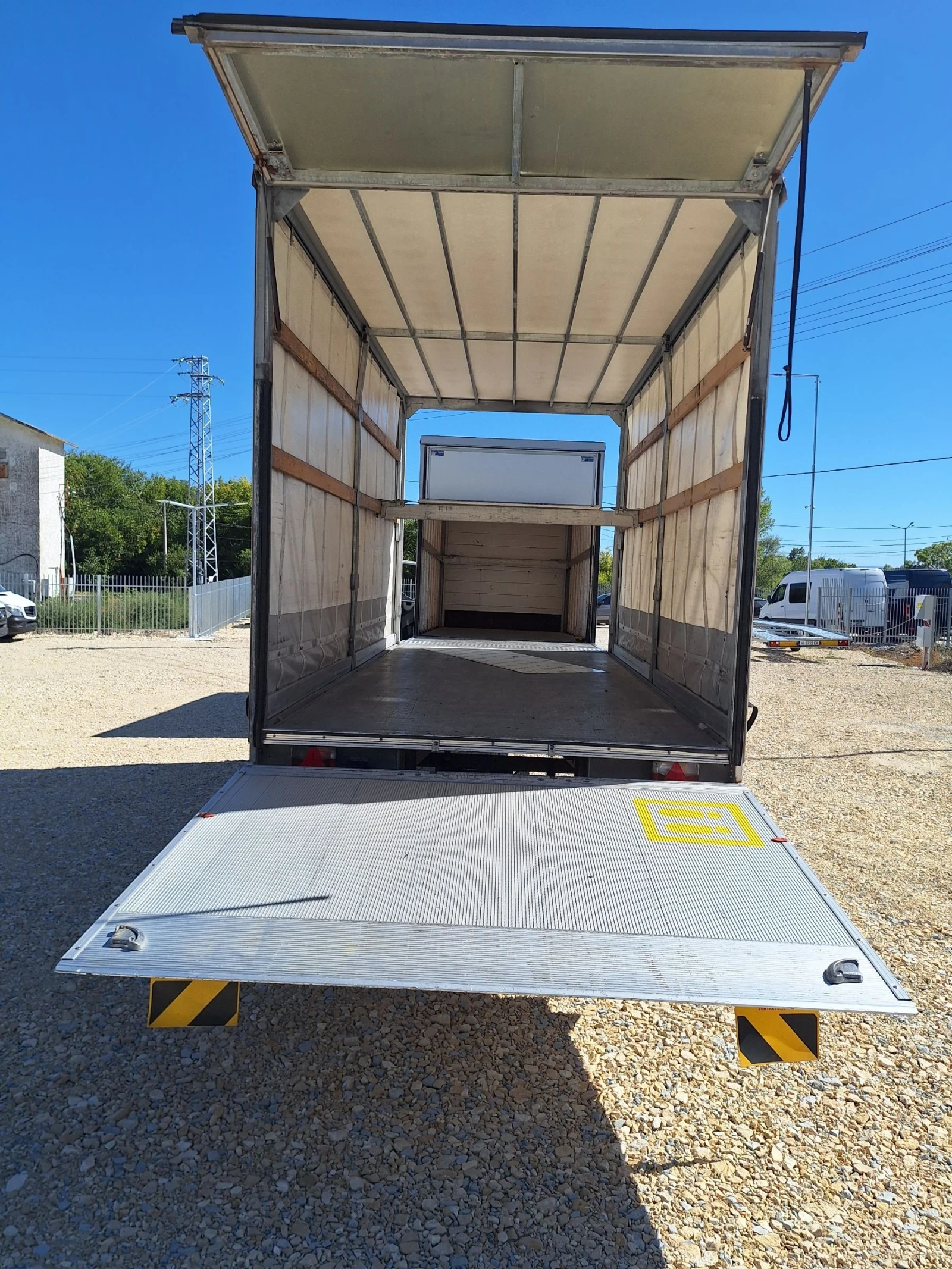 Renault Master 2.3-150ЕВРО-B5b- Швейцария.Двойна гума -3.5тона-В - изображение 6