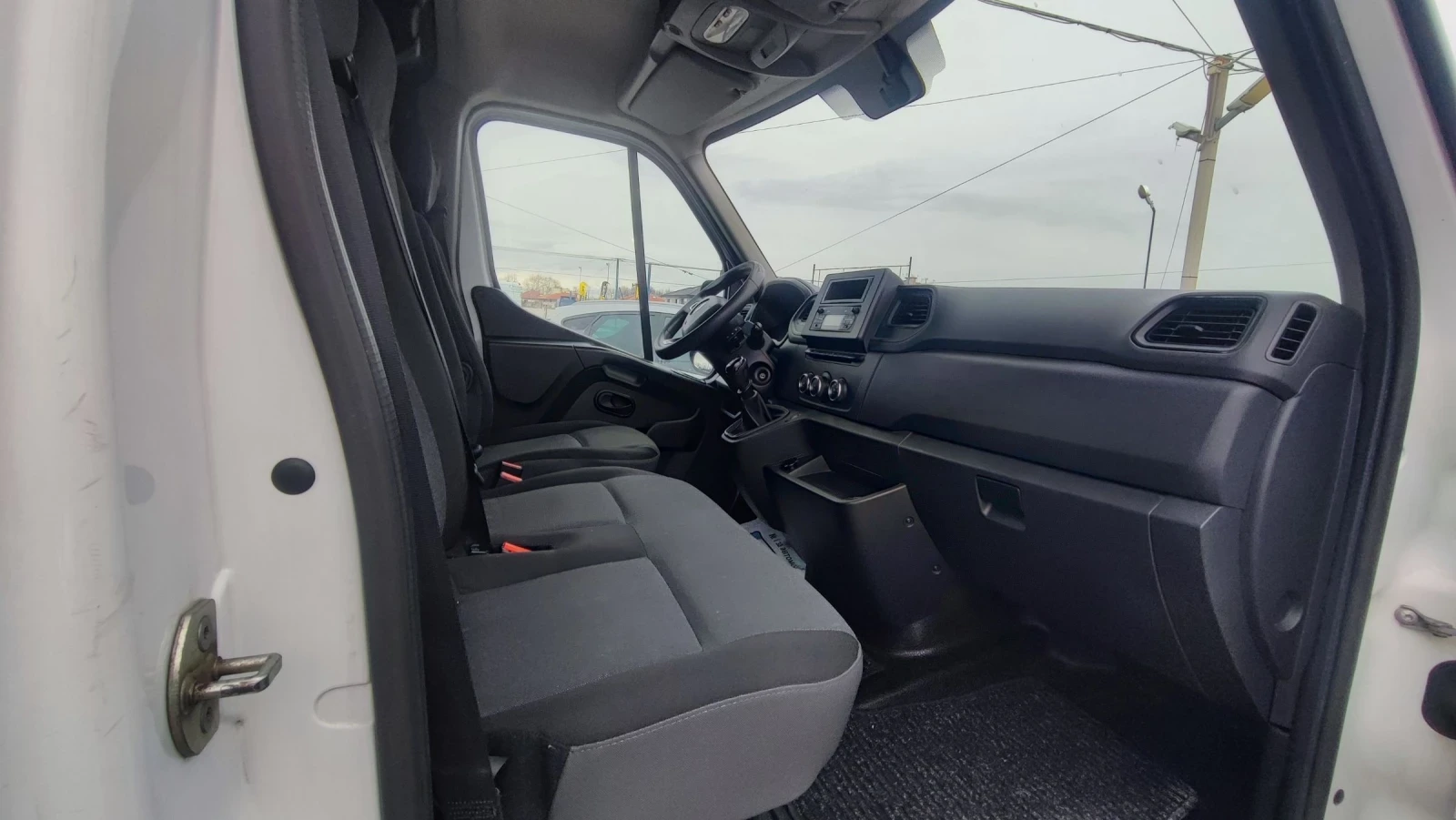 Renault Master 2.3DCI, снимка 15 - Бусове и автобуси - 54031356