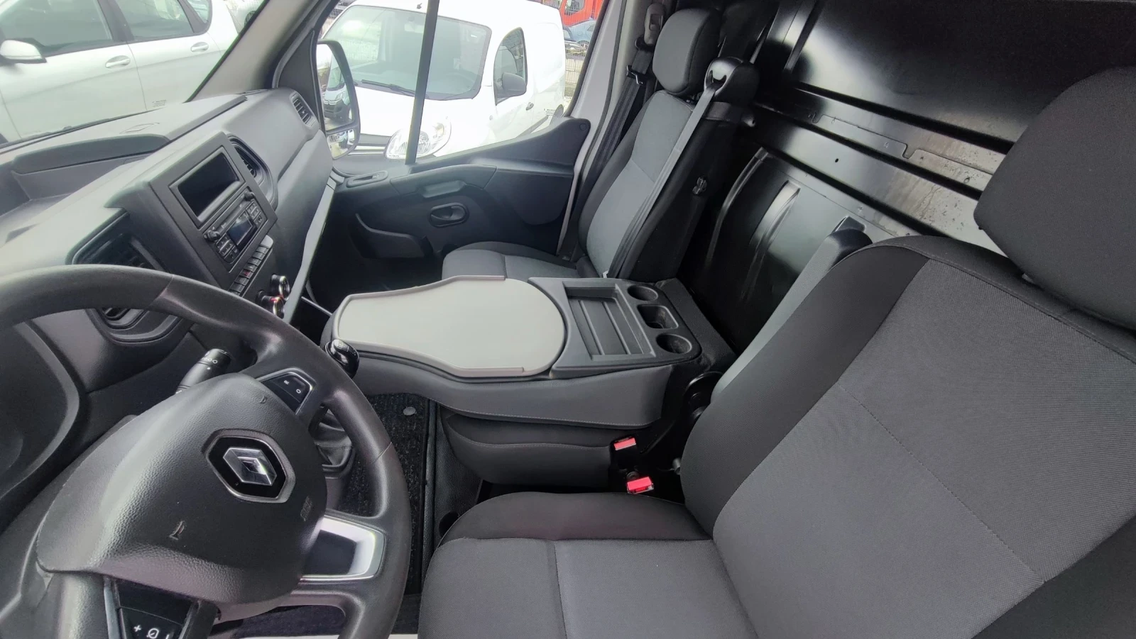 Renault Master 2.3DCI, снимка 10 - Бусове и автобуси - 54031356