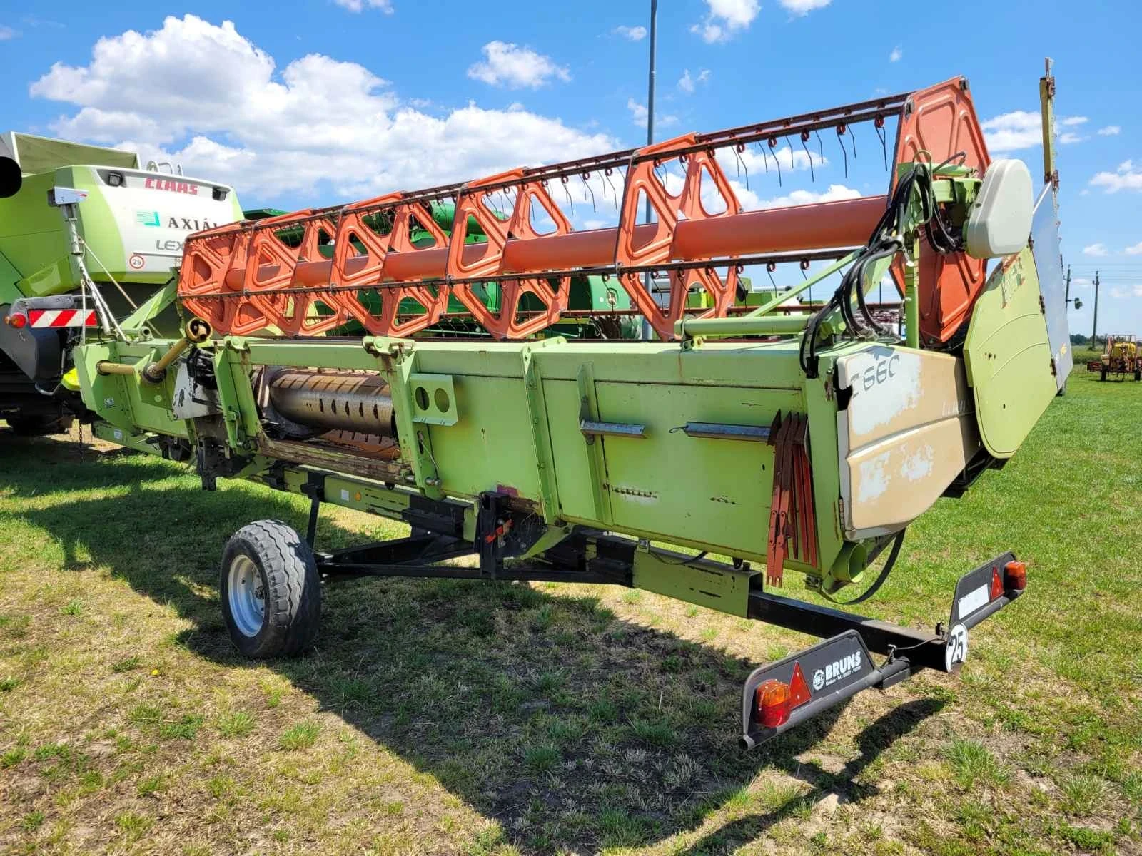 Комбайн Claas 550, снимка 9 - Селскостопанска техника - 56336194