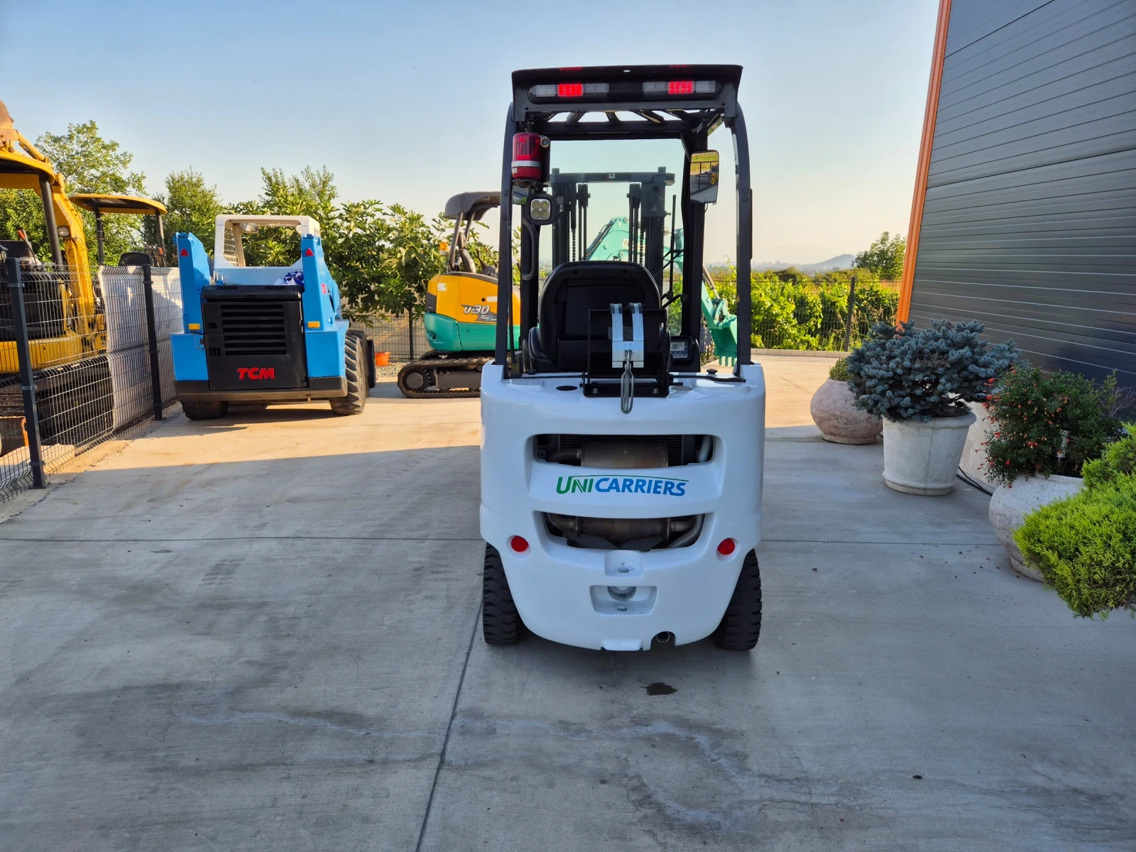  Nissan UniCarriers*  + *   | Mobile.bg   4