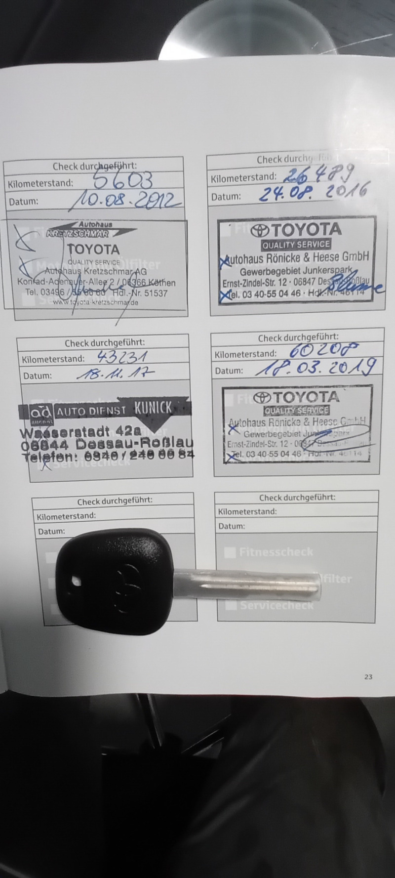 Toyota Auris 1.33  99hp, снимка 16 - Автомобили и джипове - 45641916
