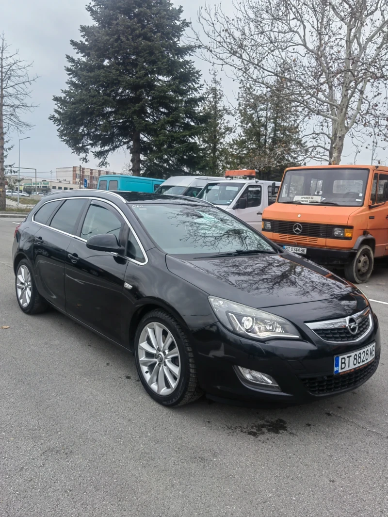 Opel Astra, снимка 1 - Автомобили и джипове - 48790344