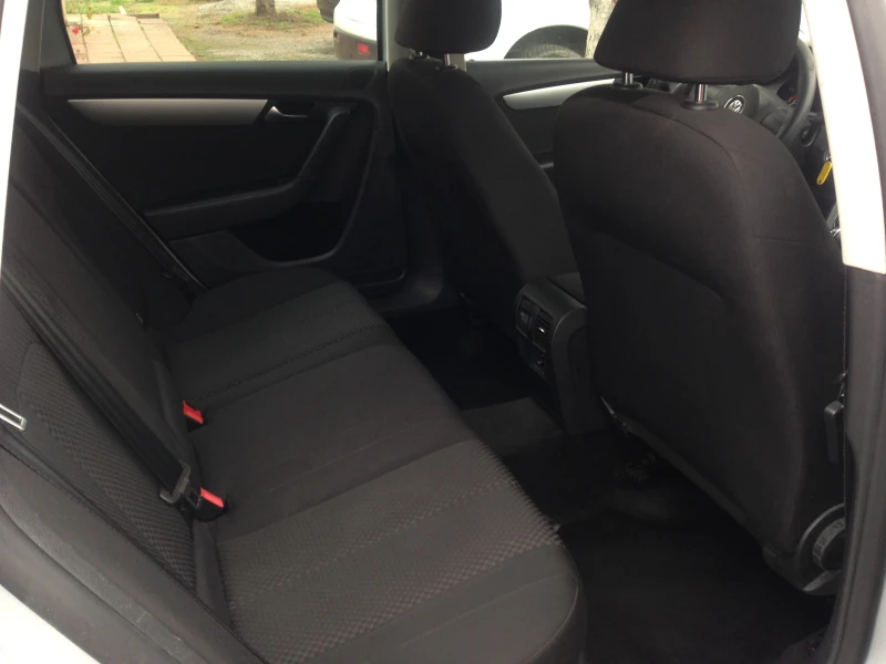 VW Passat B7/2.0TDI/140/Автоматик/NAVI/Euro5B, снимка 5 - Автомобили и джипове - 52332052