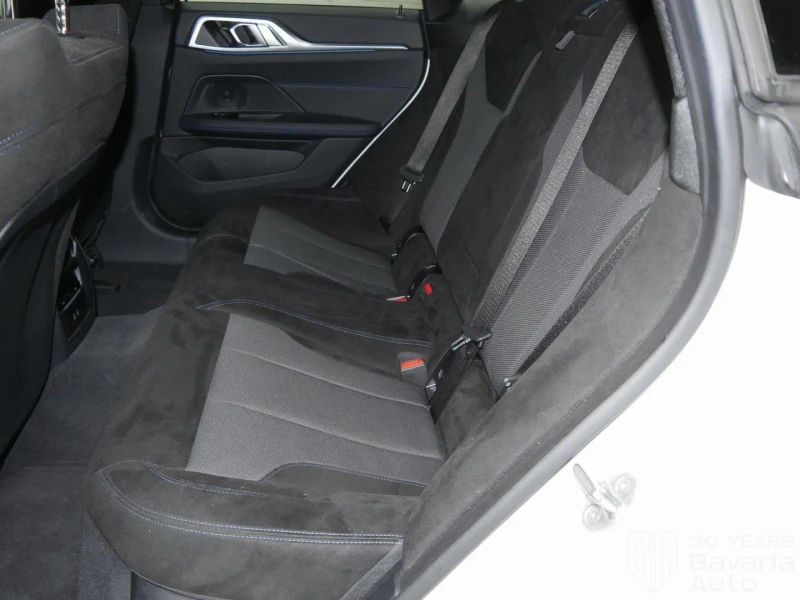 BMW i4 40 xDrive M Sport Paket, снимка 8 - Автомобили и джипове - 52834436