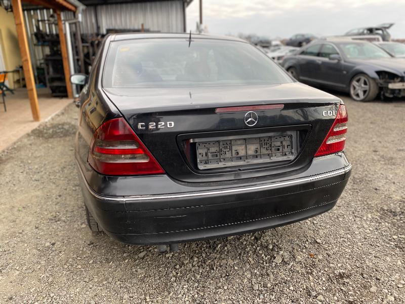 Mercedes-Benz C 220 2.2 143 коня, снимка 5 - Автомобили и джипове - 27670759