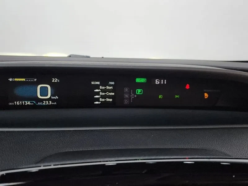 Toyota Prius 1.8 Хибрид, снимка 5 - Автомобили и джипове - 55432781
