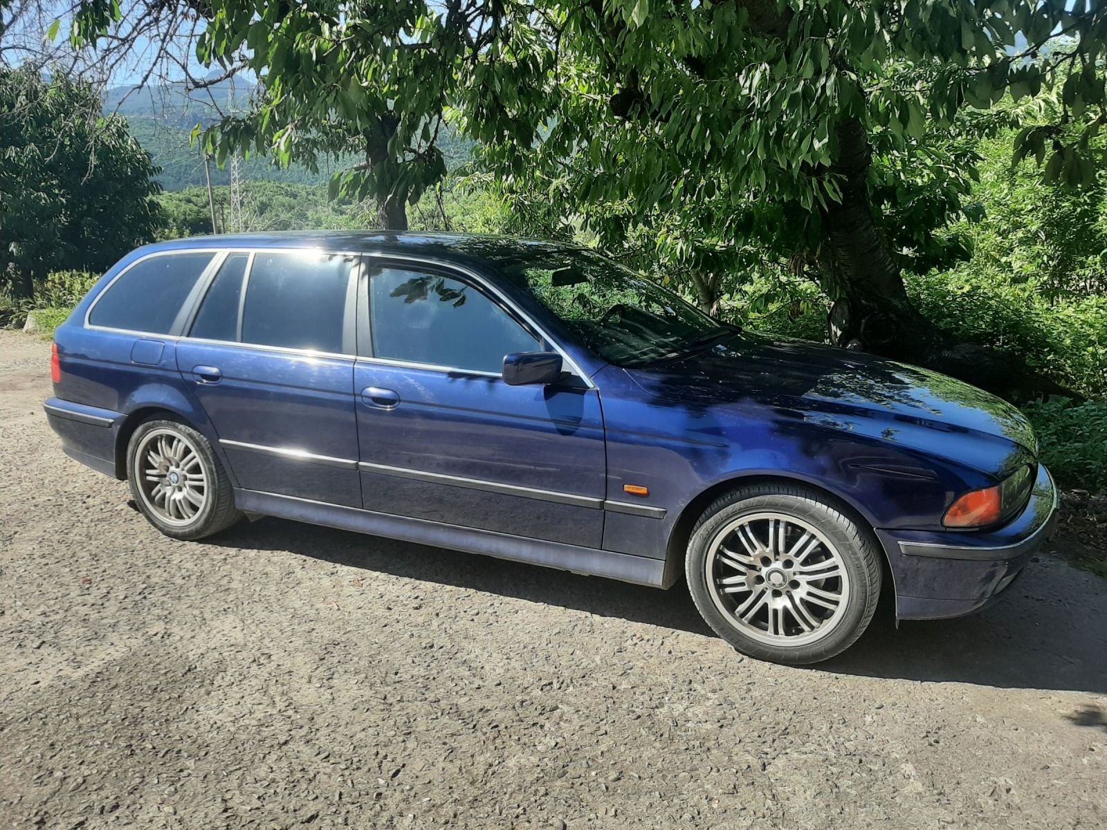 BMW 520 3 собственик реални км - изображение 1
