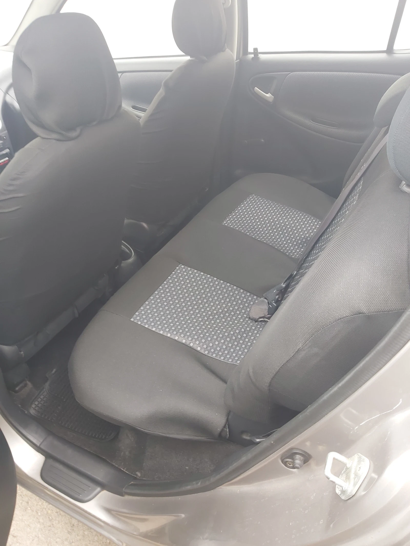 Toyota Yaris 1.4 D4D - изображение 8