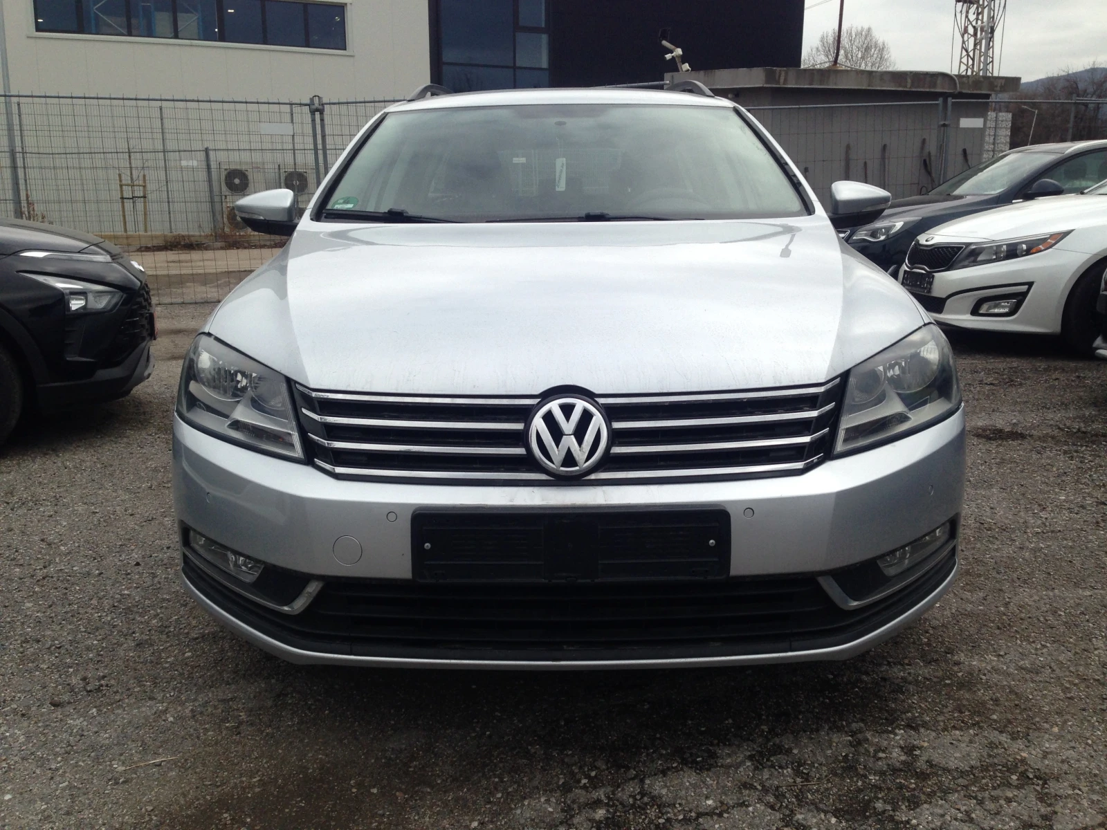 VW Passat B7/2.0TDI/140/Автоматик/NAVI/Euro5B - изображение 2