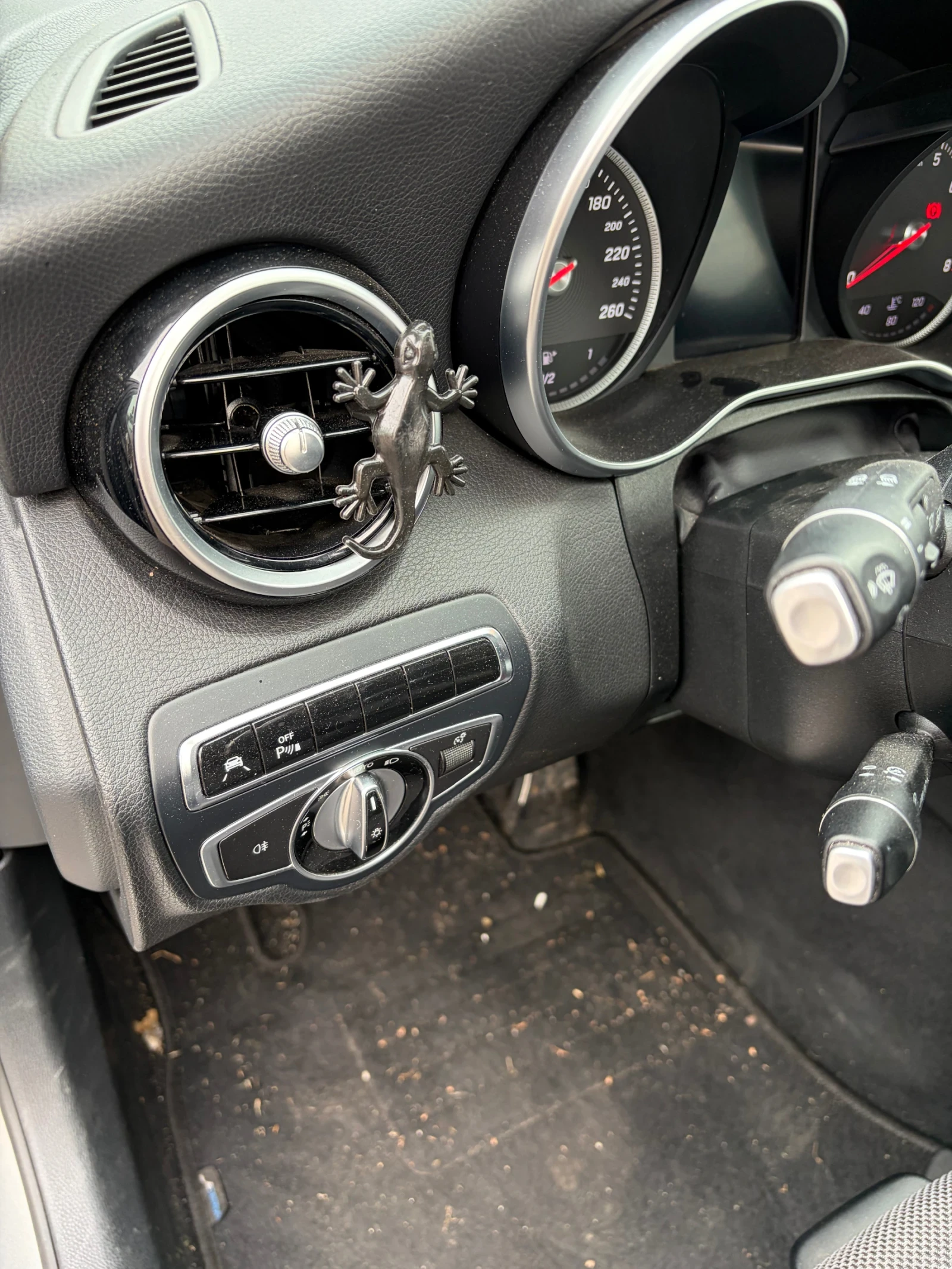 Mercedes-Benz C 180  - изображение 5