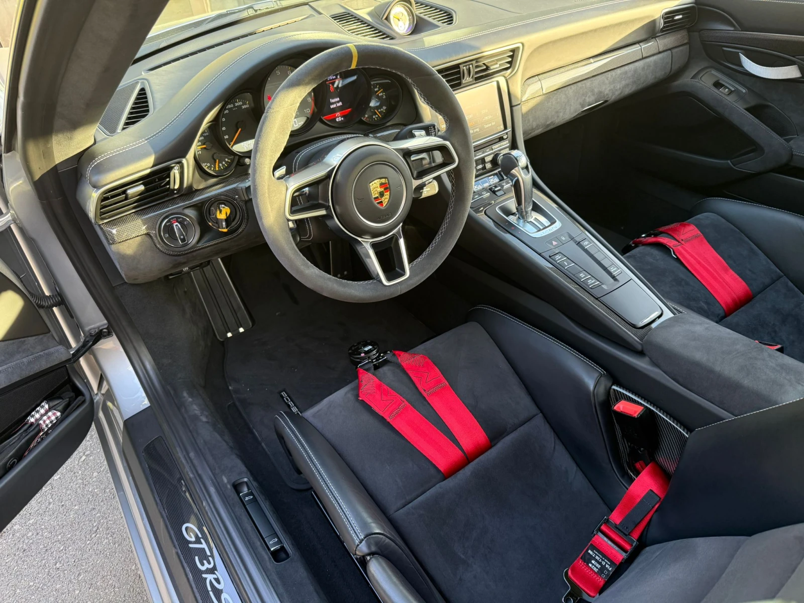 Porsche 911 GT3 RS/991.1 - изображение 9