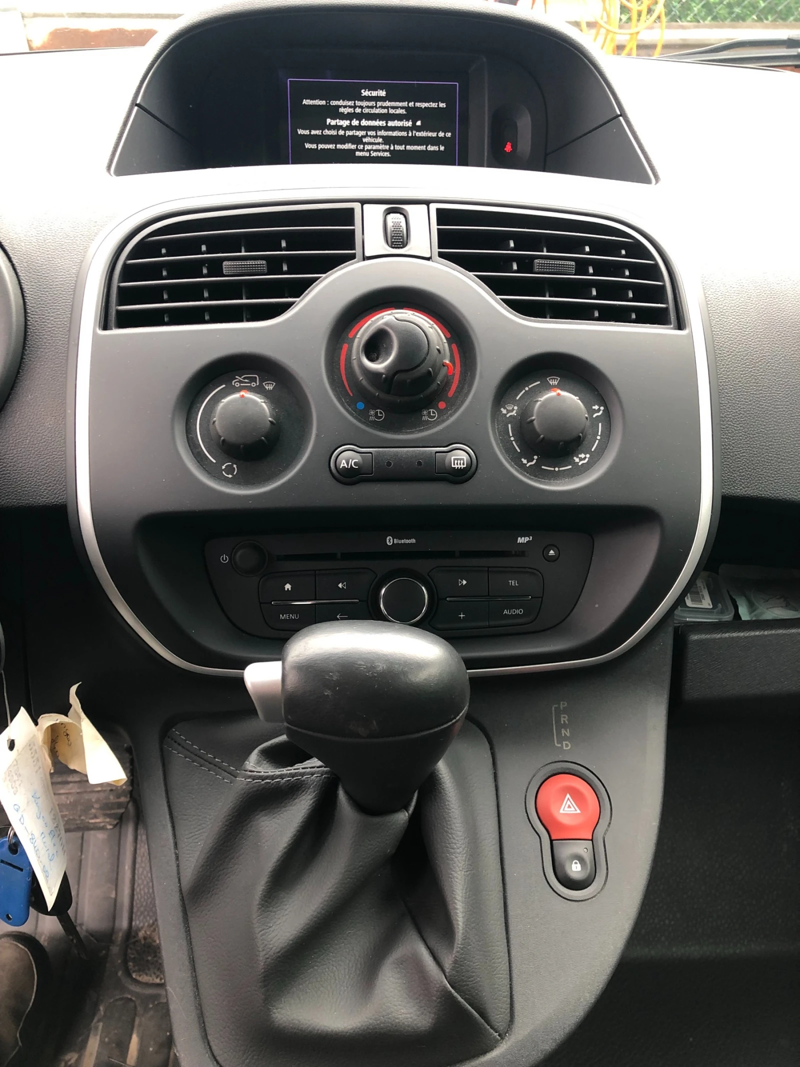 Renault Kangoo ZE 33 R-Link Maxi, снимка 13 - Автомобили и джипове - 54000457