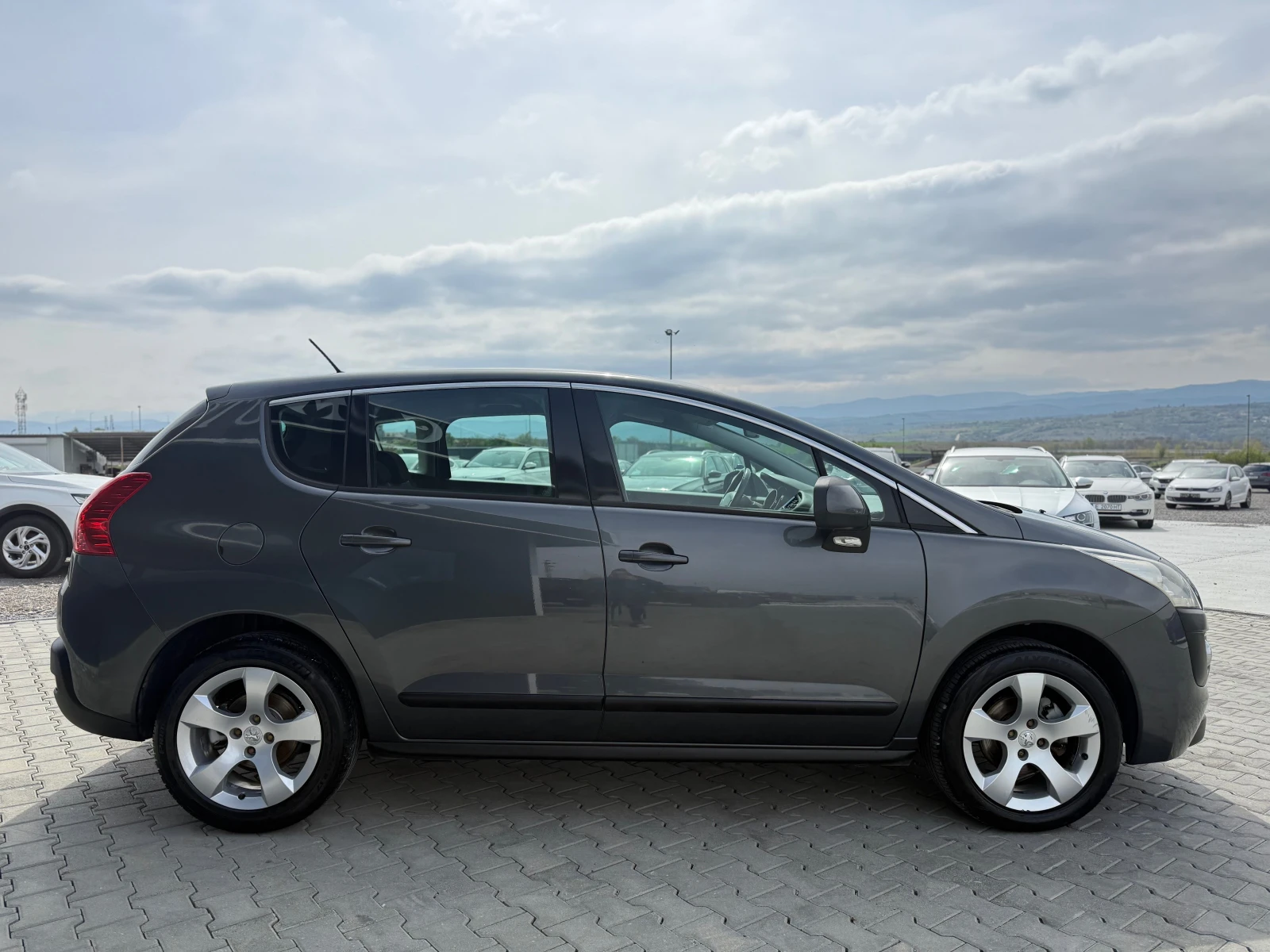 Peugeot 3008 1.6hdi 109 ks , снимка 4 - Автомобили и джипове - 54180794