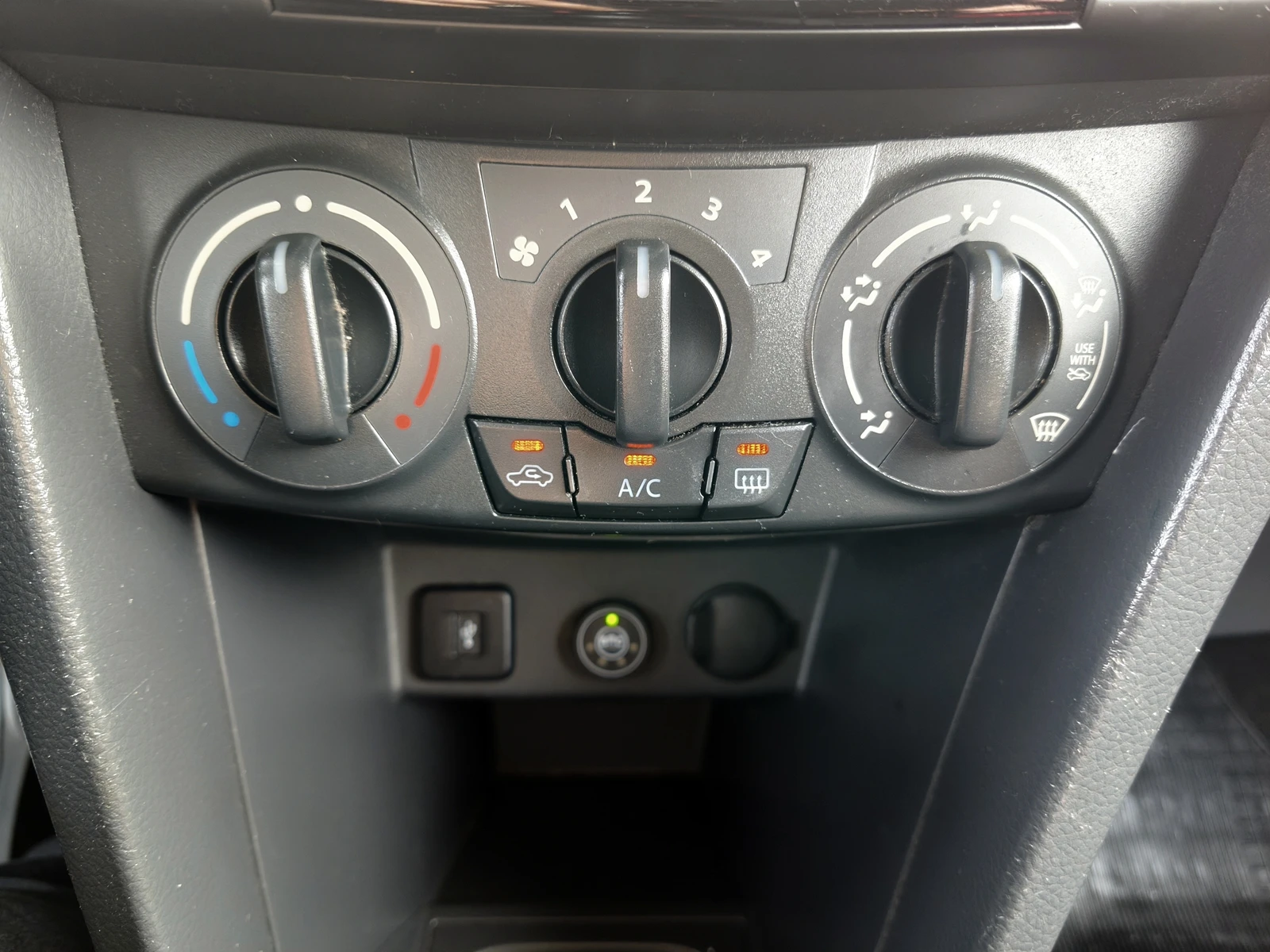 Suzuki Swift 1.3i  ГАЗ, снимка 12 - Автомобили и джипове - 54390421