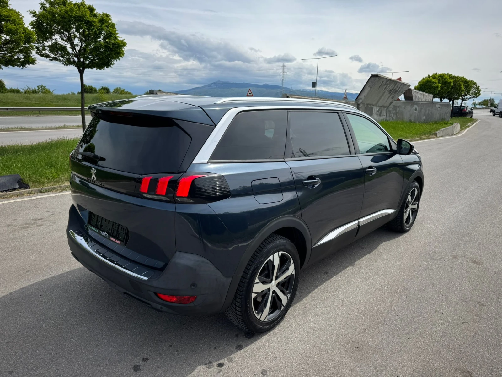 Peugeot 5008 1.5  , снимка 4 - Автомобили и джипове - 54570786