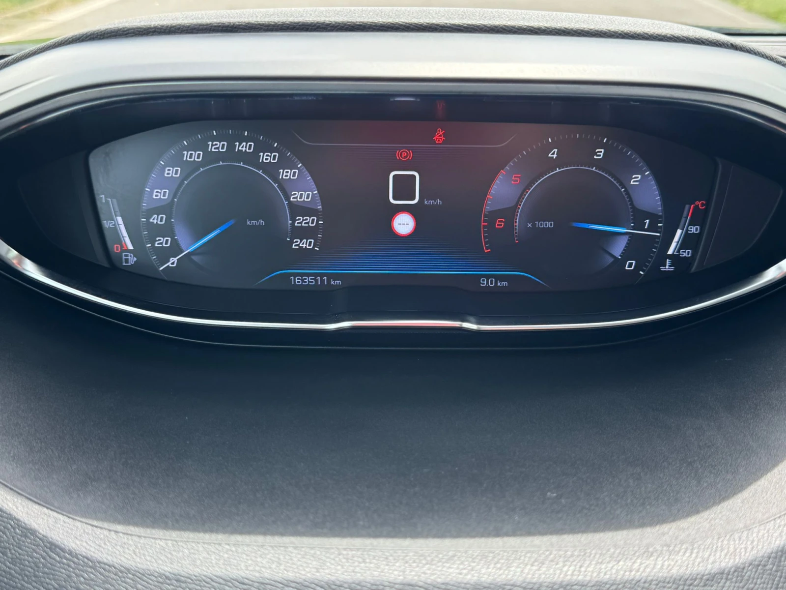 Peugeot 5008 1.5  , снимка 15 - Автомобили и джипове - 54570786