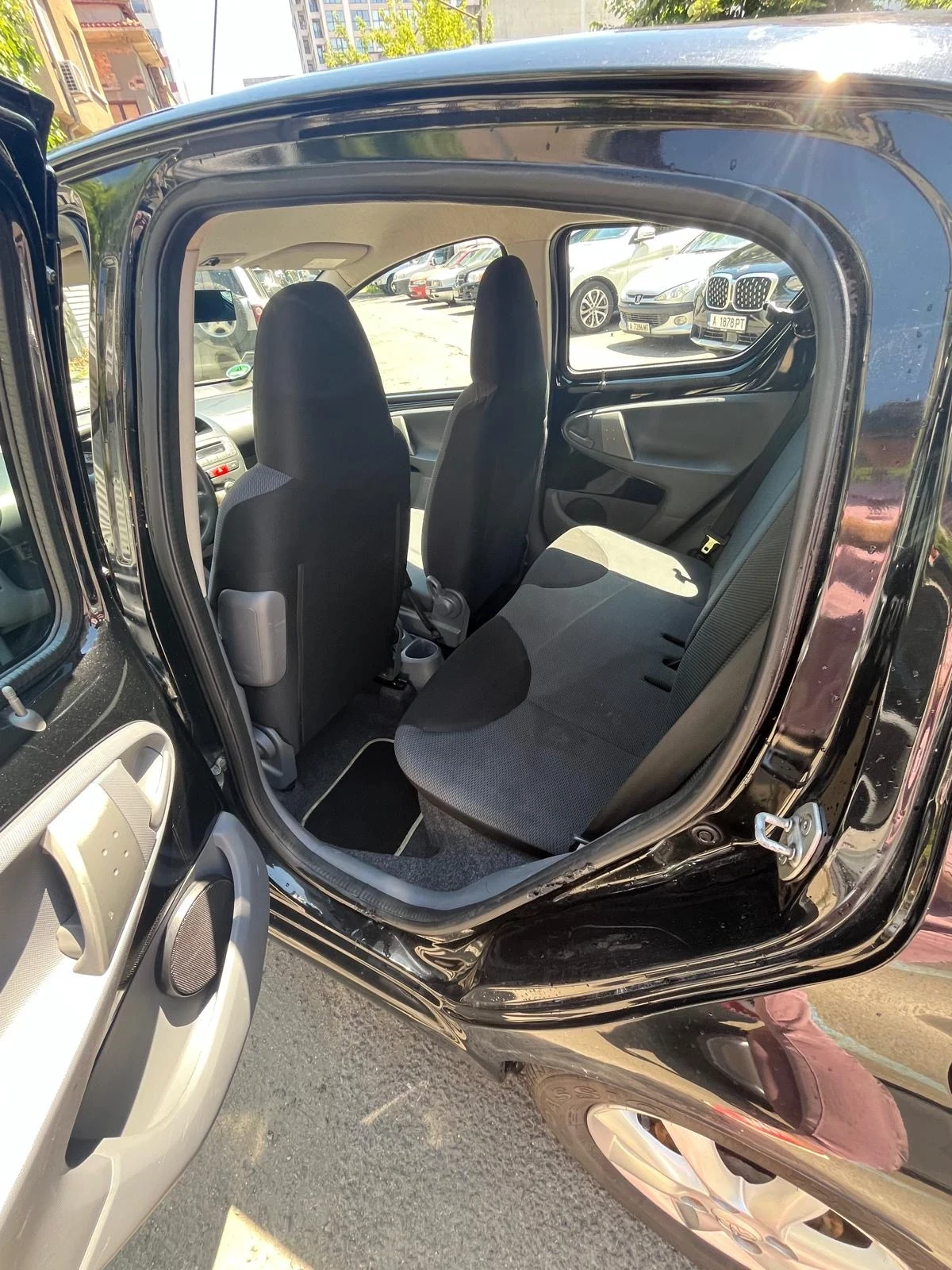 Toyota Aygo, снимка 5 - Автомобили и джипове - 54992627