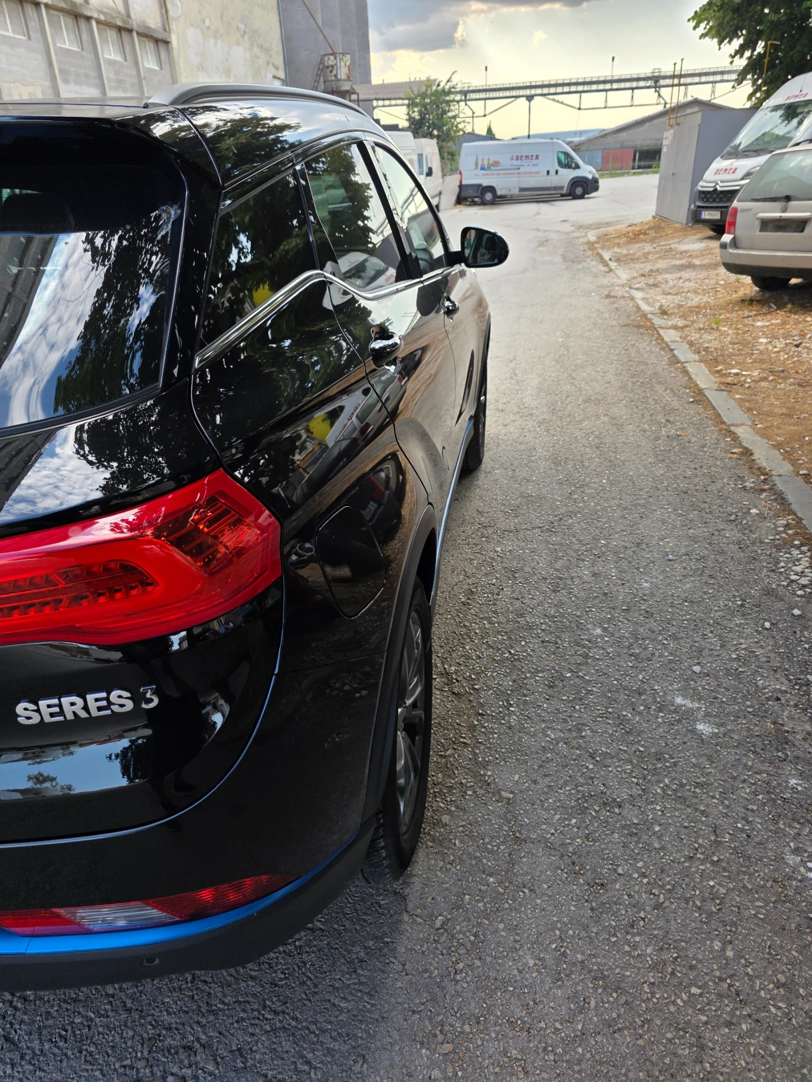 DFSK Seres 5 Suv, снимка 3 - Автомобили и джипове - 55578540