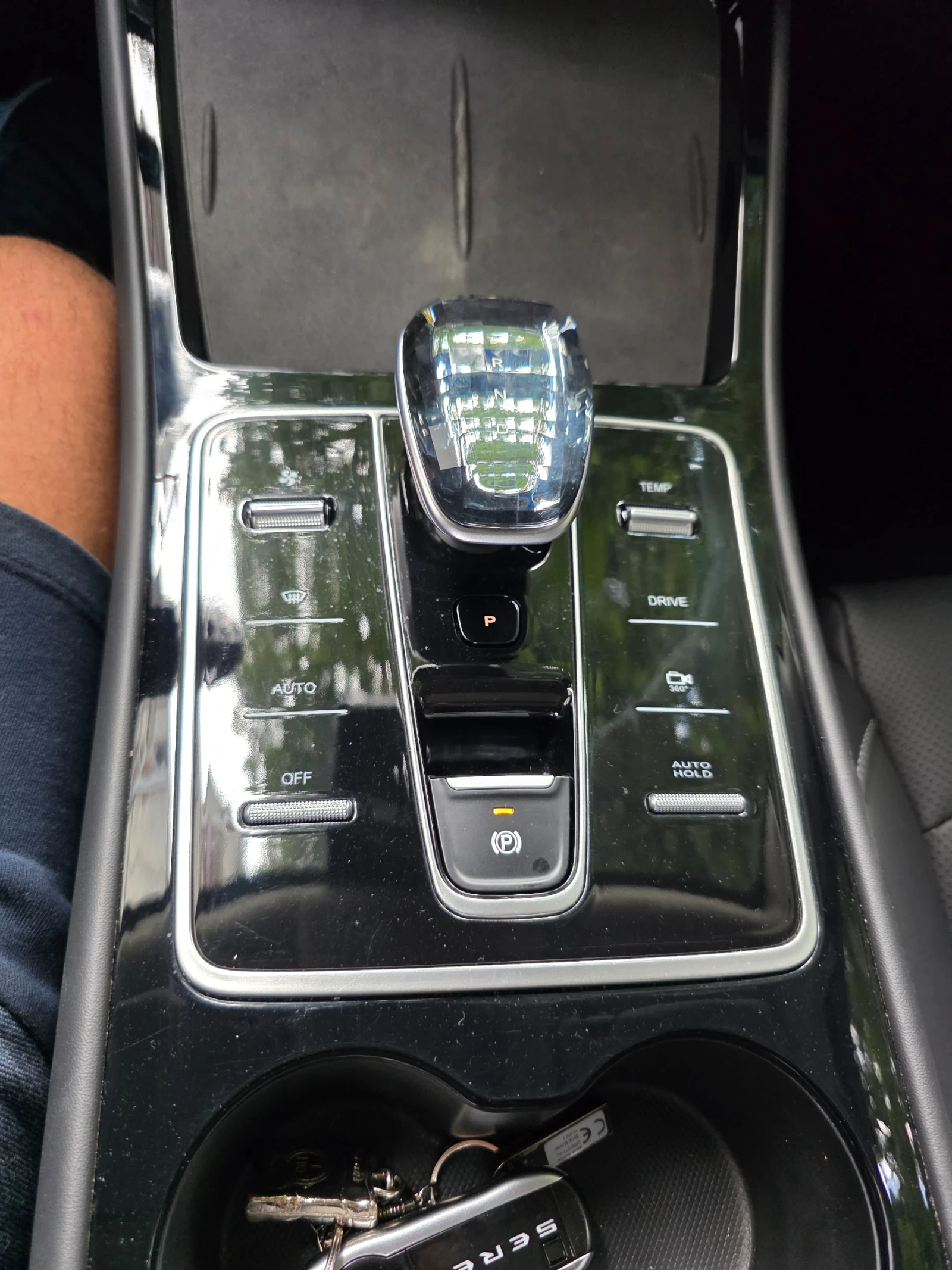 DFSK Seres 5 Suv, снимка 8 - Автомобили и джипове - 55578540