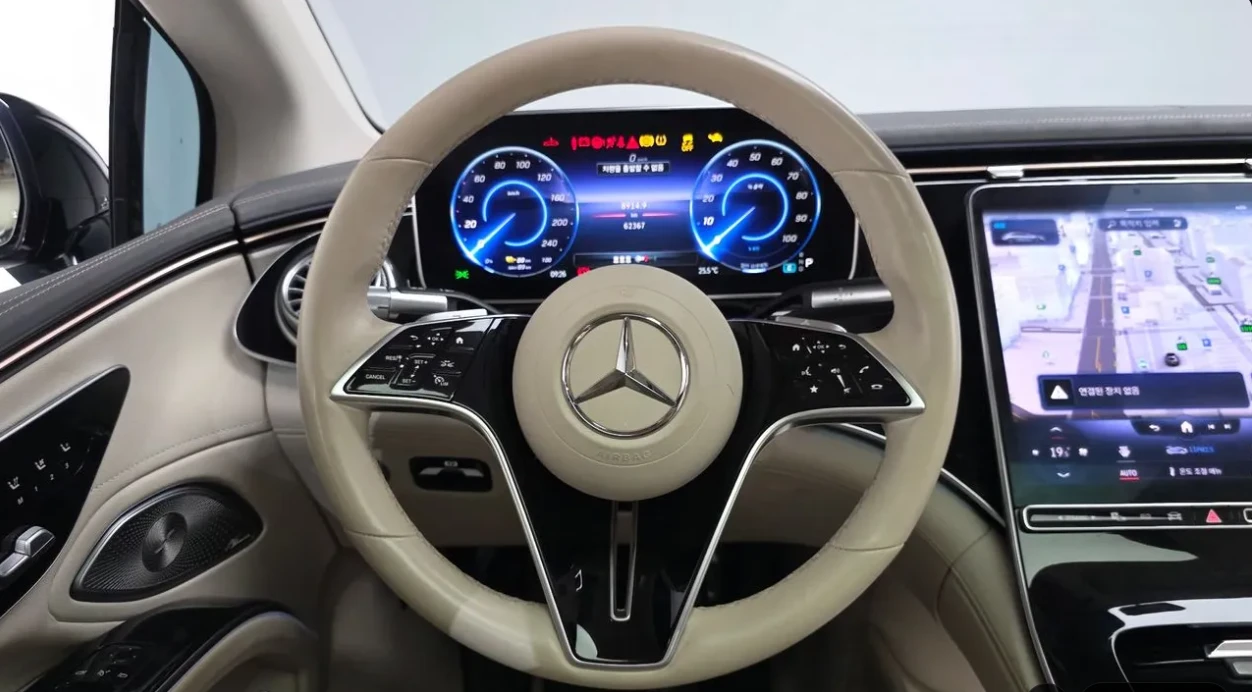 Mercedes-Benz EQS PANO* ОБДУХ* КОЖА* HUD* 360, снимка 10 - Автомобили и джипове - 55600149
