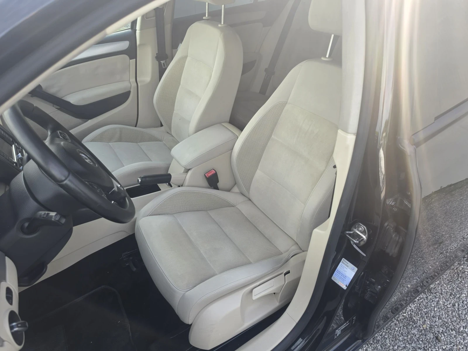 VW Golf 2.0TDi Highline, снимка 8 - Автомобили и джипове - 56220910