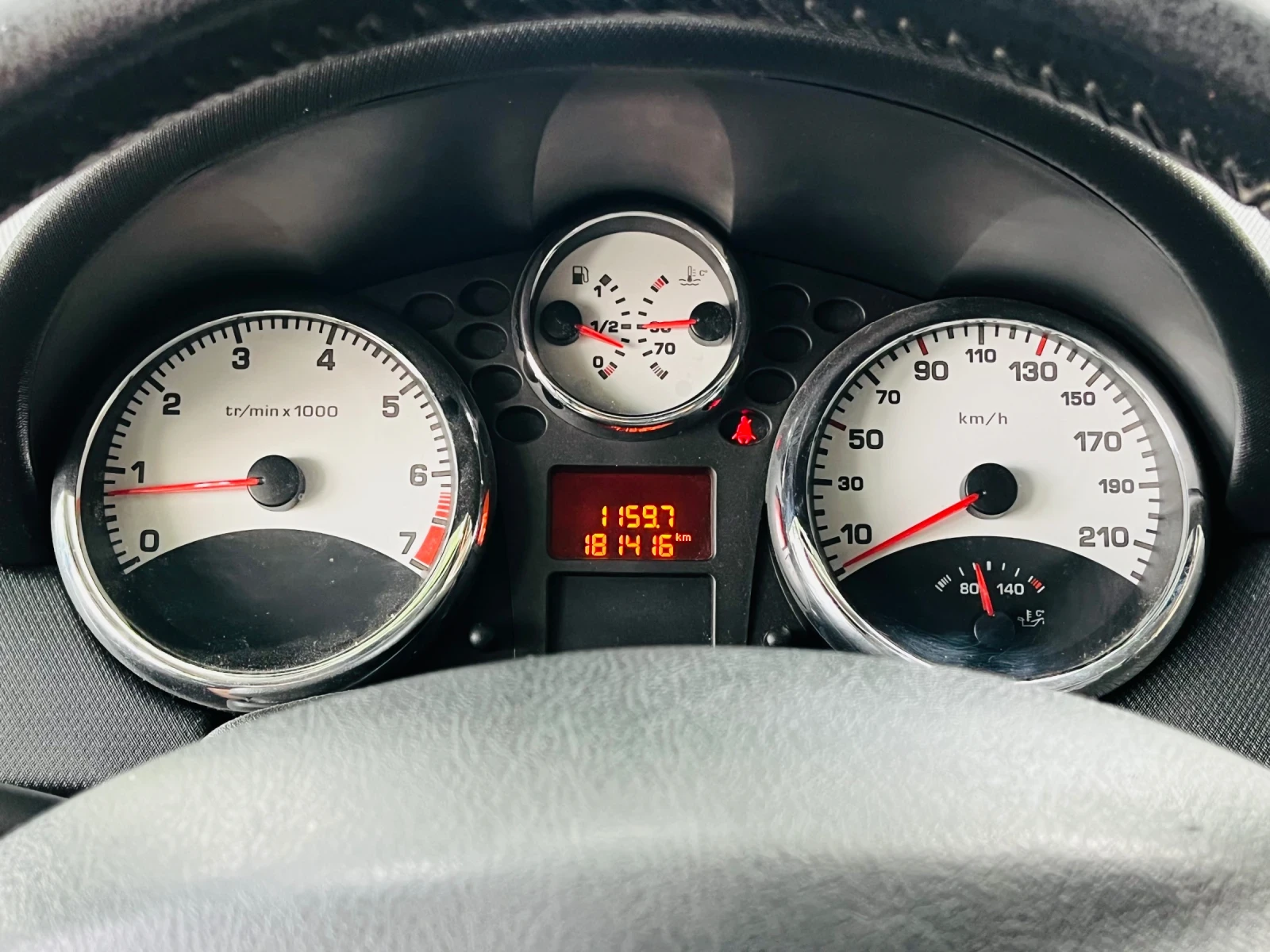Peugeot 207 1.6, снимка 8 - Автомобили и джипове - 56554485