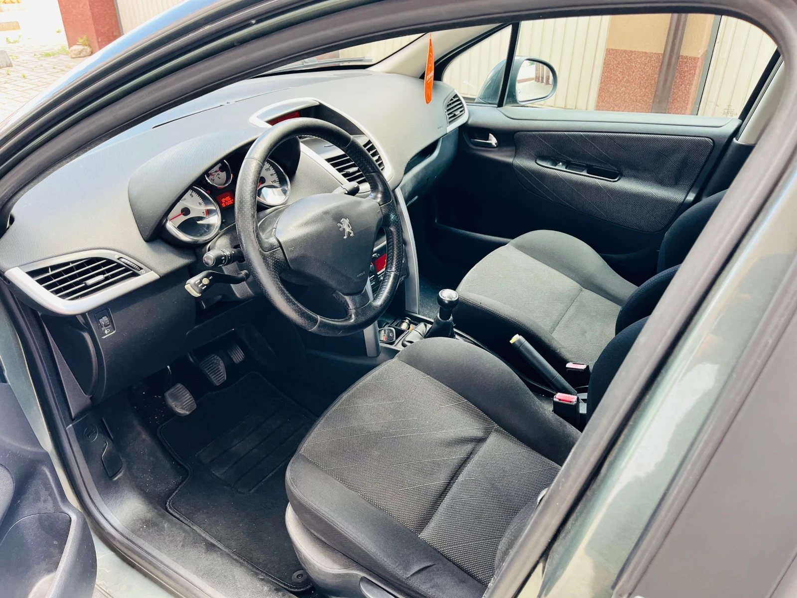 Peugeot 207 1.6, снимка 6 - Автомобили и джипове - 56554485