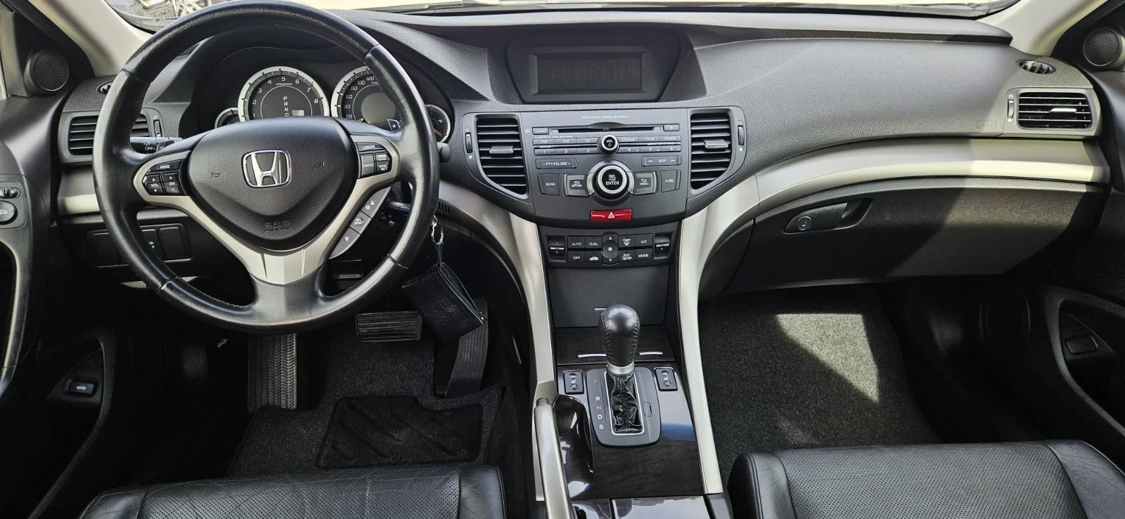 Honda Accord 2.4 201k.s. AUTOMATIC , снимка 9 - Автомобили и джипове - 56684306