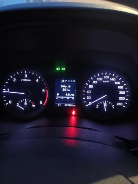 Hyundai Tucson 1.7, NAVI, CAMERA, 6 skorosti, снимка 9