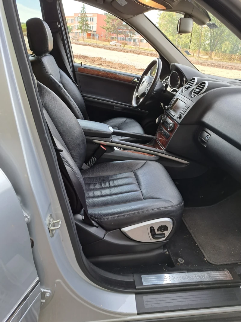 Mercedes-Benz ML 320, снимка 9 - Автомобили и джипове - 47679361