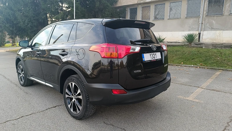 Toyota Rav4 2.0D4-D, снимка 3 - Автомобили и джипове - 48520831