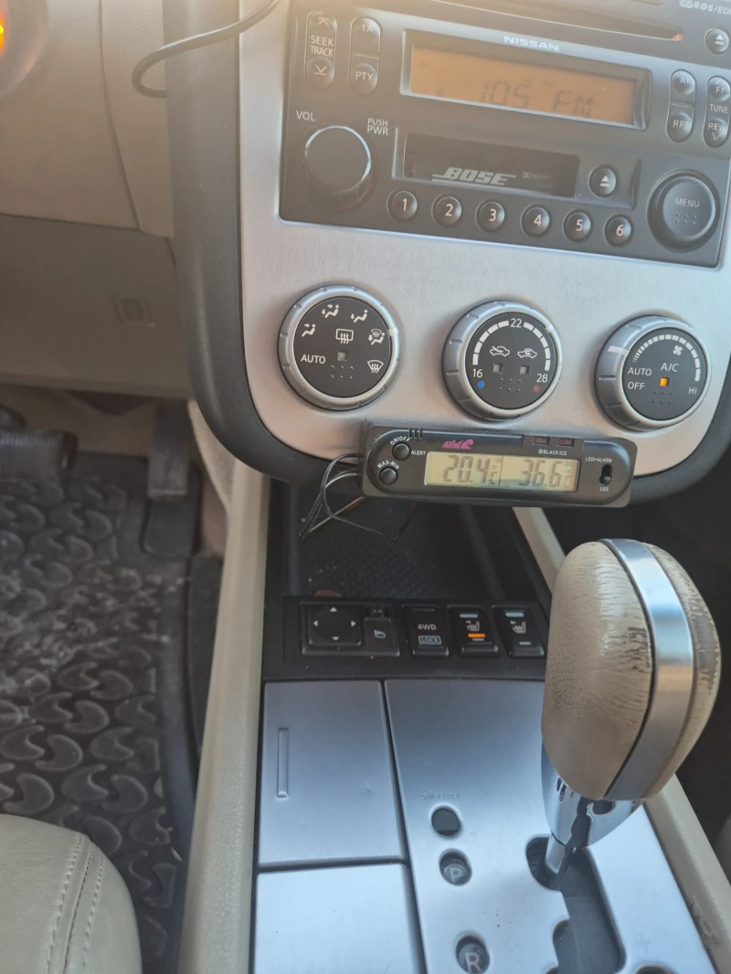 Nissan Murano АВТОМАТ БЕНЗИН, снимка 13 - Автомобили и джипове - 52369352