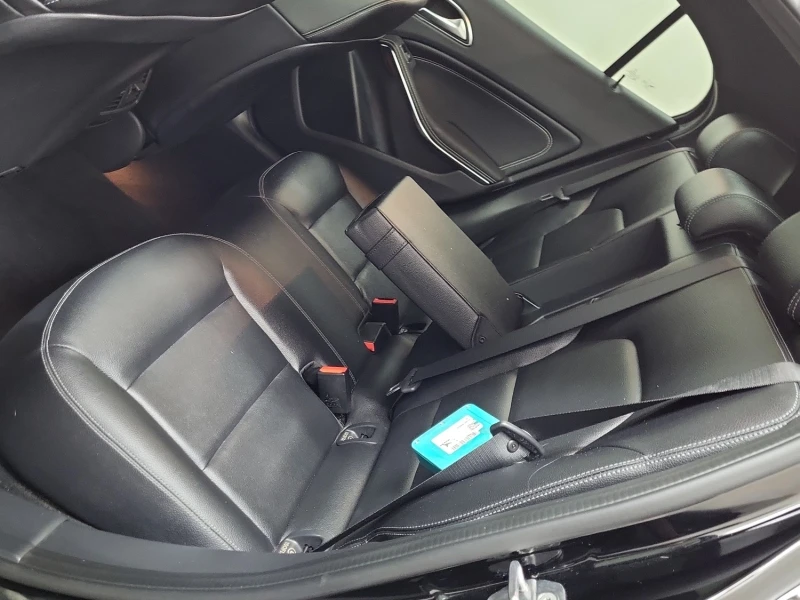 Mercedes-Benz GLA 250 * * CARFAX * * АВТО КРЕДИТ * * , снимка 9 - Автомобили и джипове - 52408111