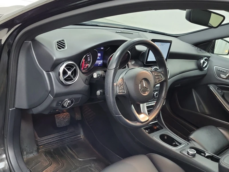 Mercedes-Benz GLA 250 * * CARFAX * * АВТО КРЕДИТ * * , снимка 6 - Автомобили и джипове - 52408111