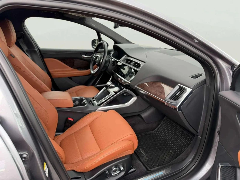 Jaguar I-Pace 90 kWh, снимка 10 - Автомобили и джипове - 53264204